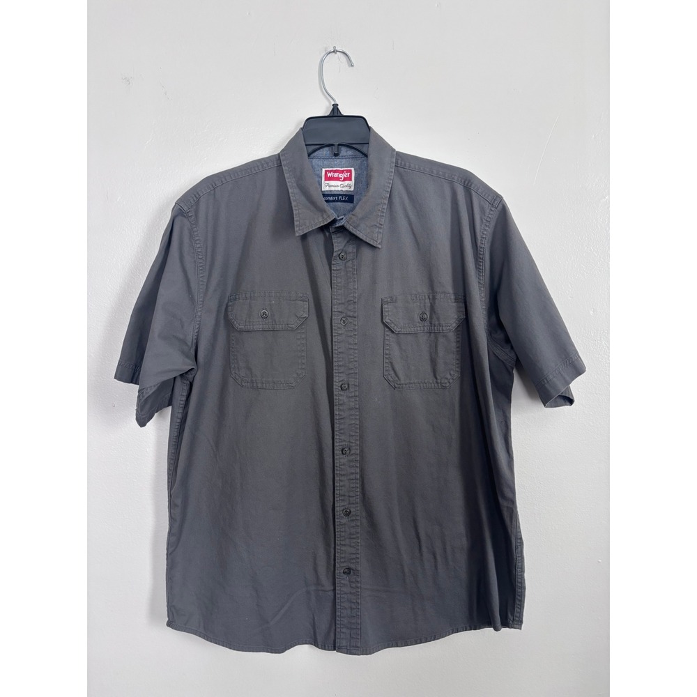 Wrangler Comfort Flex Mens Large Gray Short Sleeve Button Down Shirt